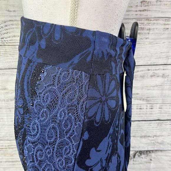 Studio West Apparel Skirt size Large Black Midnight Blue Lace Beading Pencil - Picture 6 of 9